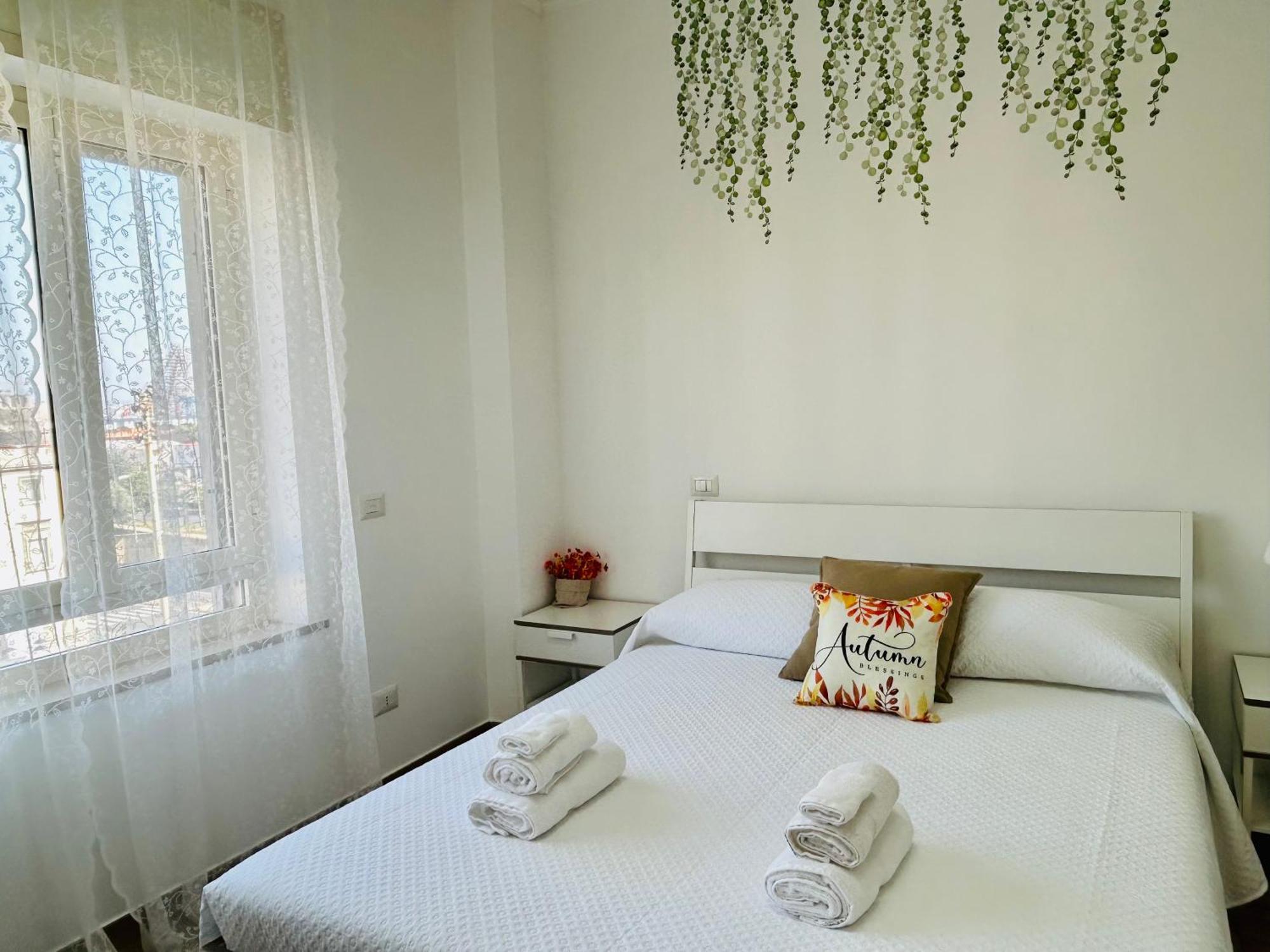Vivina_081 Hotel Naples Luaran gambar